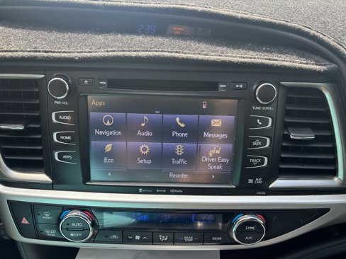 Used 2016 Toyota Highlander XLE image 14