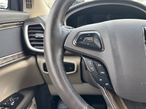 Used 2016 Lincoln MKX Reserve w/ Climate Package image 27