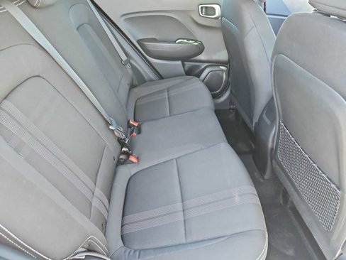 Used 2020 Hyundai Venue SEL image 19