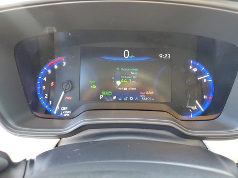 Used 2022 Toyota Corolla LE image 18