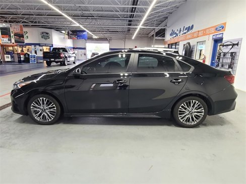 Used 2023 Kia Forte GT-Line w/ GT-Line Premium Package image 8