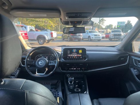 Used 2021 Nissan Rogue SL w/ Premium Package image 11