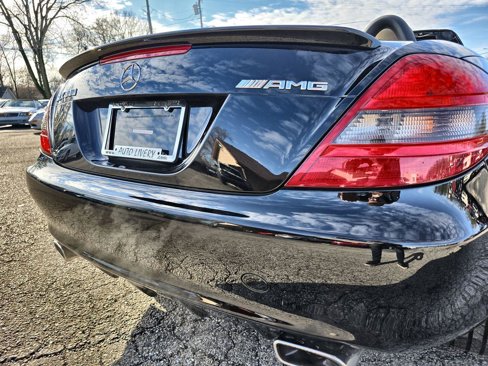Used 2011 Mercedes-Benz SLK 300 image 32