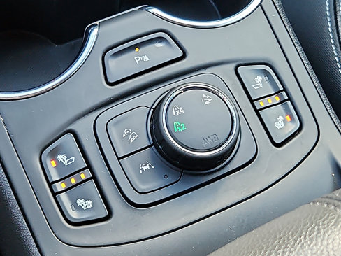 Certified 2022 GMC Terrain SLT w/ Infotainment Package II image 25