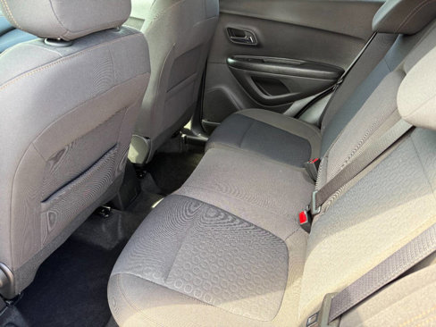 Used 2022 Chevrolet Trax LS w/ Tint and Cruise Package image 11