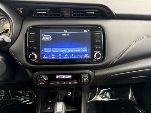 Used 2021 Nissan Kicks SR w/ Interior Electronics Package image 13