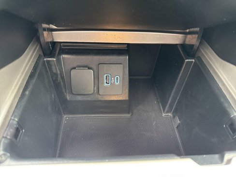 Used 2020 Ford Explorer ST w/ Premium Technology Package image 30