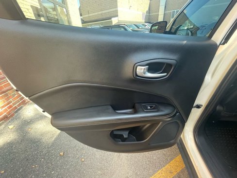 Used 2019 Jeep Compass Latitude w/ Cold Weather Group image 25