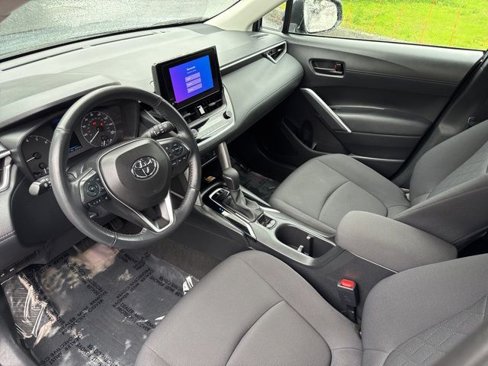 Certified 2023 Toyota Corolla Cross LE image 10