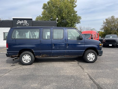 Used 2009 Ford E-350 and Econoline 350 XLT image 3