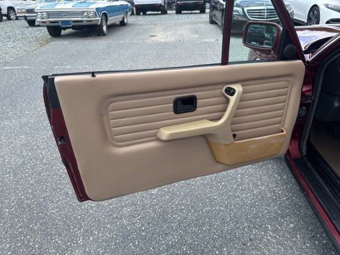 Used 1990 BMW 325i Convertible image 19