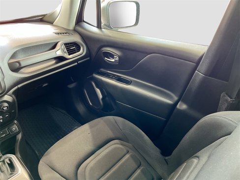 Used 2022 Jeep Renegade Latitude w/ Convenience Group image 23