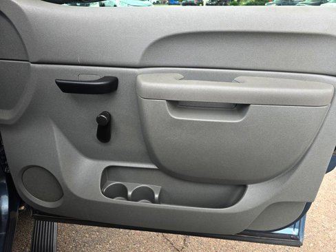 Used 2011 Chevrolet Silverado 1500 W/T image 25