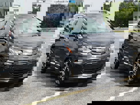 Used 2021 Chevrolet Bolt Premier w/ Infotainment Package image 2