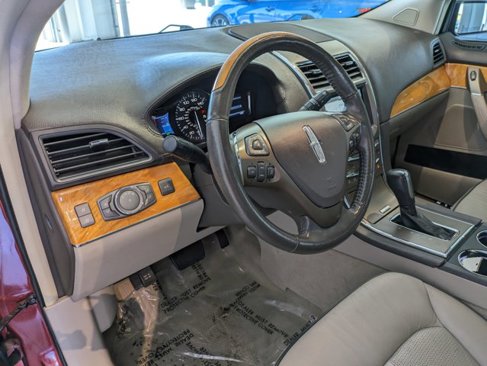 Used 2014 Lincoln MKX FWD w/ Equipment Group 102A image 10