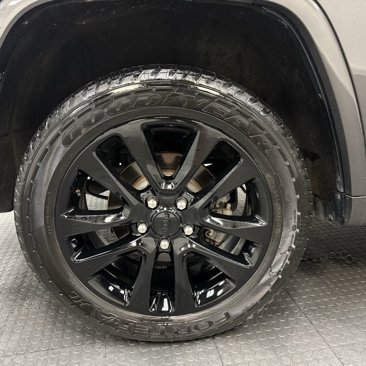 Used 2019 Jeep Grand Cherokee Altitude image 10