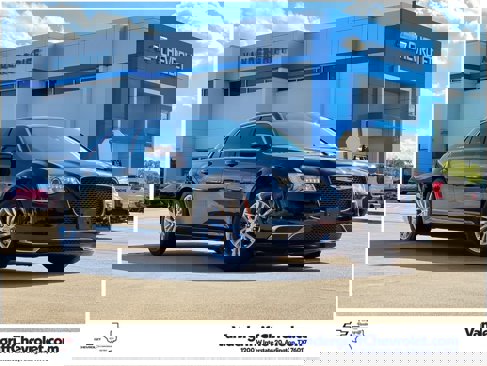 Used 2018 Chrysler 300 Touring L image 1
