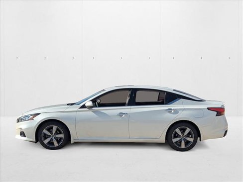 Used 2019 Nissan Altima 2.5 SV image 7