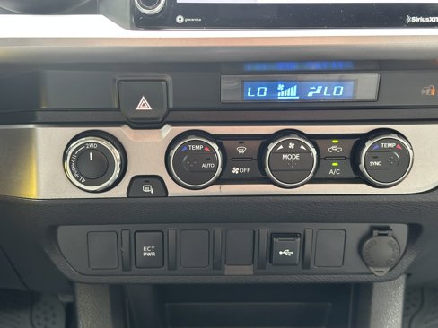 Used 2022 Toyota Tacoma SR5 image 31