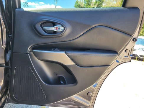 Certified 2021 Jeep Cherokee Latitude Lux 80th Anniv w/ Quick Order Package 26U 80TH image 23
