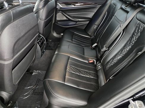 Used 2018 BMW M550i xDrive image 5