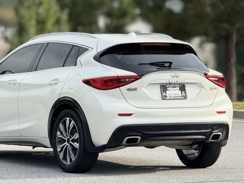Used 2018 INFINITI QX30 image 50