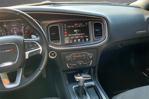 Used 2015 Dodge Charger SXT w/ Driver Confidence Group image 6