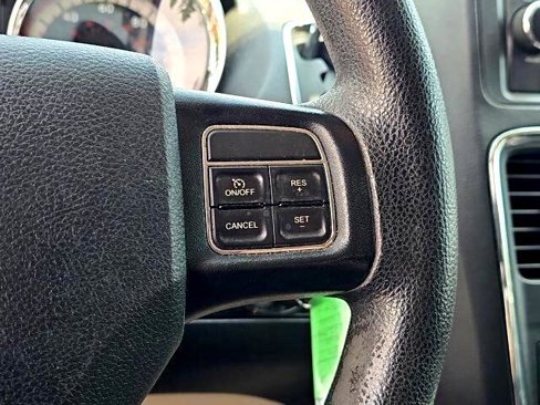 Used 2014 Dodge Grand Caravan SXT image 23