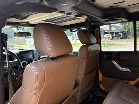 Used 2012 Jeep Wrangler Unlimited Sahara w/ Dual Top Group image 22