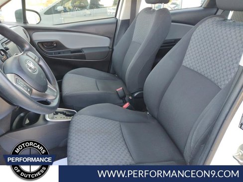 Used 2017 Toyota Yaris L image 12
