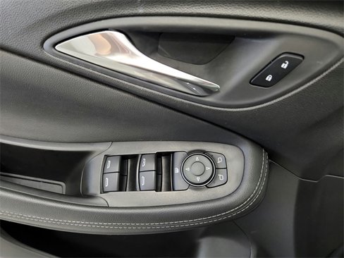 Used 2024 Buick Encore GX Sport Touring image 29