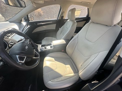 Used 2018 Ford Fusion Titanium image 27