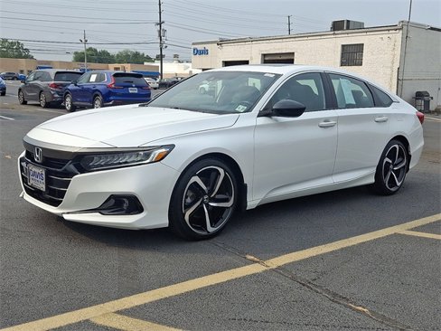 Used 2022 Honda Accord Sport image 3