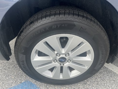 Used 2018 Subaru Outback 2.5i Premium image 11