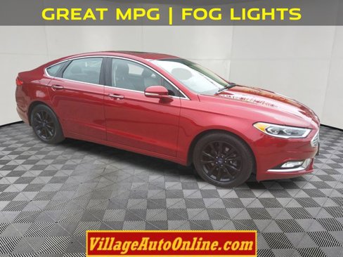Used 2017 Ford Fusion SE w/ Fusion SE Technology Package image 5