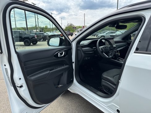New 2025 Jeep Compass Limited w/ High Altitude Package image 9