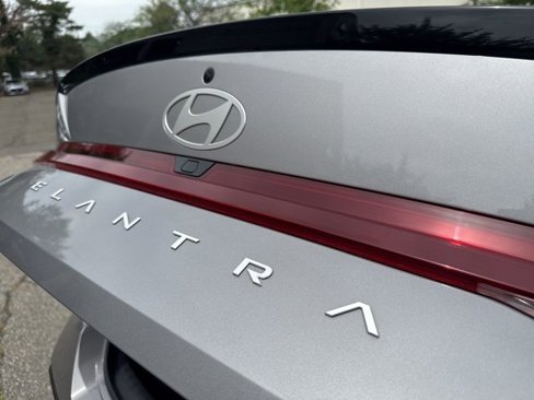 Certified 2025 Hyundai Elantra Sport image 15