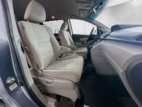 Used 2011 Honda Odyssey EX image 25