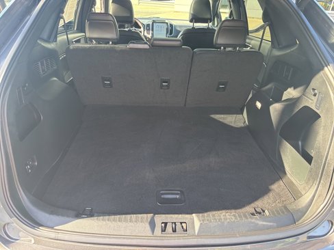 Used 2022 Ford Edge ST-Line image 27
