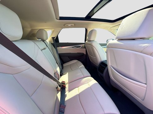 Used 2020 Cadillac XT5 Premium Luxury image 29