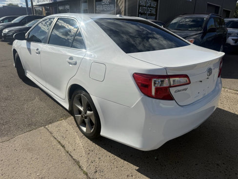 Used 2013 Toyota Camry SE image 11