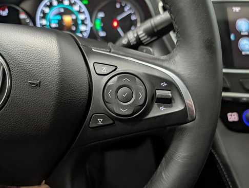 Used 2018 Buick LaCrosse Essence image 22