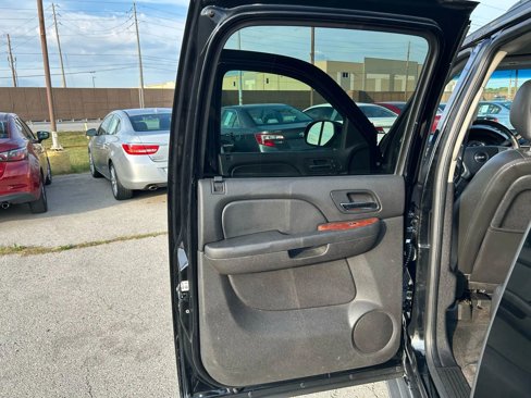Used 2013 GMC Yukon XL SLT image 11