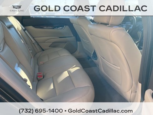 Used 2013 Cadillac XTS Premium image 8
