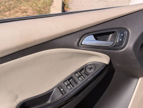 Used 2018 Ford Focus Electric Hatchback image 39