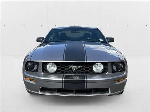 Used 2006 Ford Mustang GT image 2