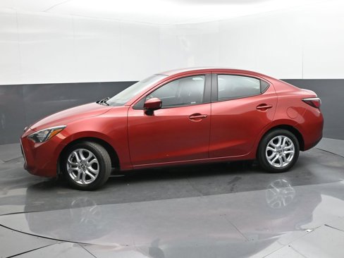 Used 2018 Toyota Yaris iA image 2