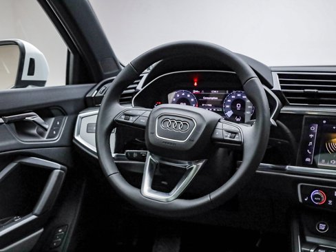 New 2025 Audi Q3 2.0T Premium image 17