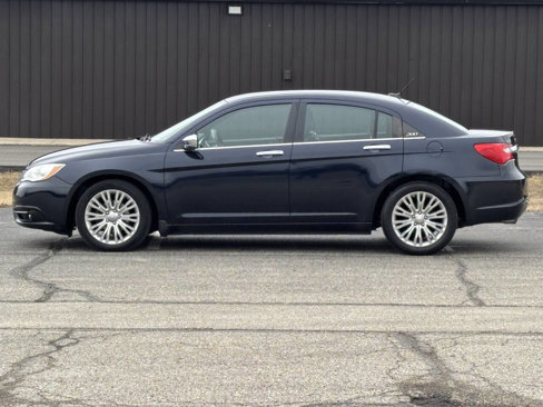 Used 2012 Chrysler 200 Limited image 5