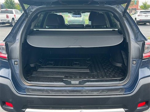 Used 2023 Subaru Outback Touring XT w/ Popular Package #2 image 9